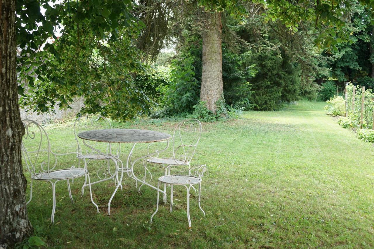 Le Clos Des Peziers Bed & Breakfast Vineuil  Bagian luar foto